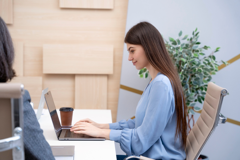 woman-working-elevate-your-learning-experience-with-datafisher